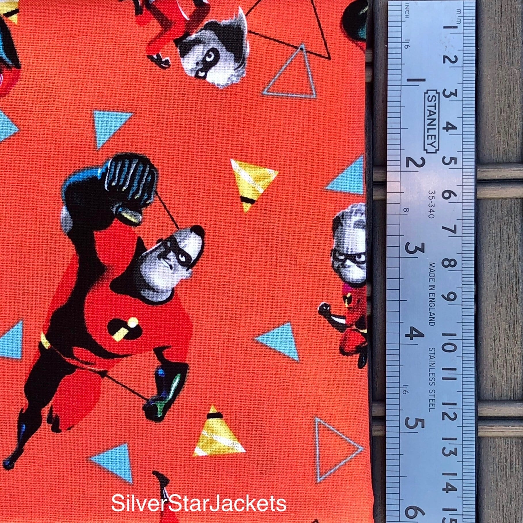 Fat Quarter 1/4 Yard - Spiderman 100% Cotton Sewing Fabric (18 x 22)